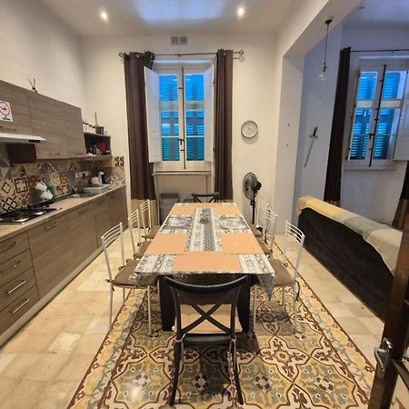 Spacious 4-Bedrooms Townhouse In Tas-Sliema Exterior photo