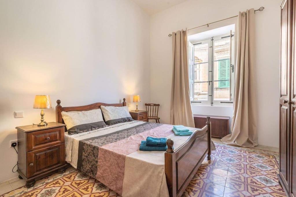 Spacious 4-Bedrooms Townhouse In Tas-Sliema Exterior photo